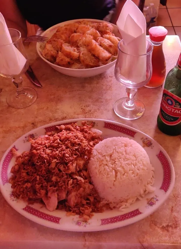 Salade de Nems & Poulet À la Citronnelle